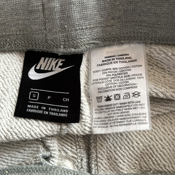 Men’s Nike Sweat Shorts - Picture 3 of 3
